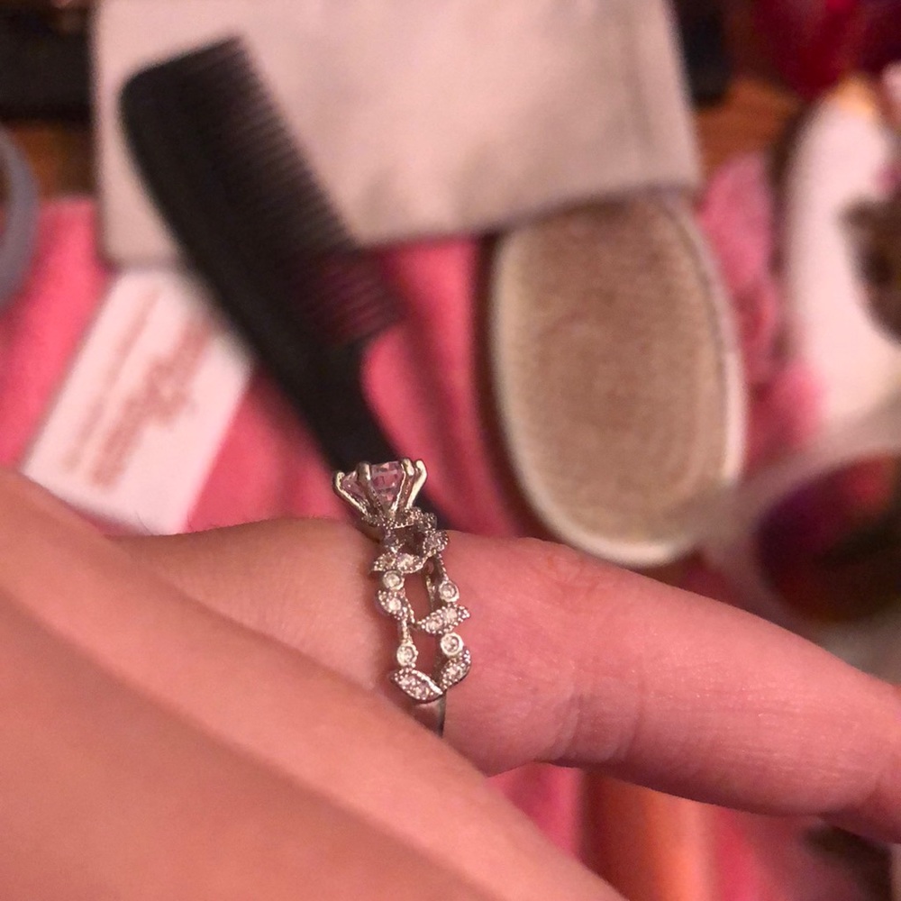 ring - Picture 5 of 5